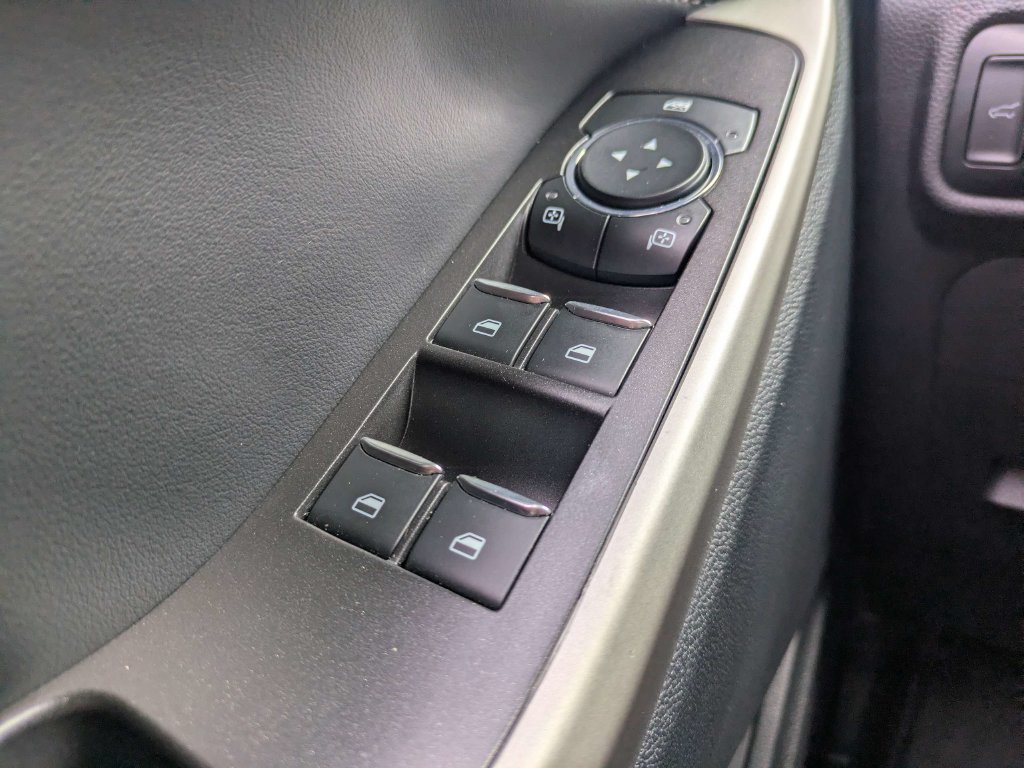 Used 2023 Ford Explorer XLT w/ Equipment Group 202A RWD image 27