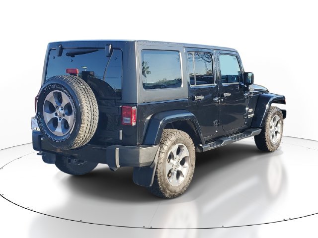 Used 2018 Jeep Wrangler Unlimited Sahara AWD/4WD image 4