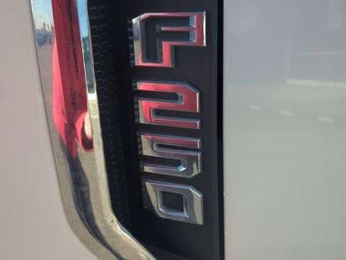 Used 2017 Ford F250 Lariat image 14