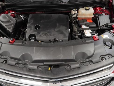 Used 2018 Chevrolet Traverse LT FWD image 48