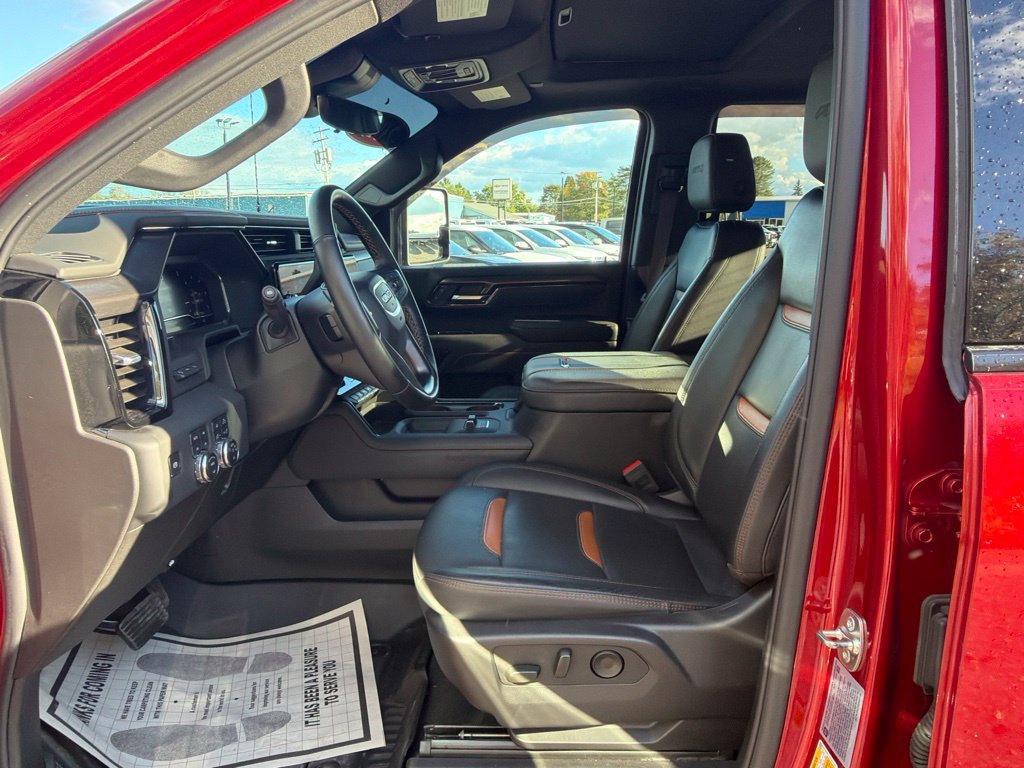 Used 2025 GMC Sierra 2500 AT4 w/ AT4 Premium Plus Package AWD/4WD image 22