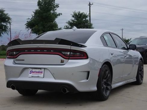 Used 2023 Dodge Charger Scat Pack w/ Plus Group RWD image 9