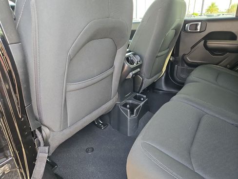Used 2021 Jeep Wrangler Unlimited Sport AWD/4WD image 18