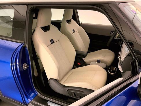 Used 2025 MINI Cooper S image 6