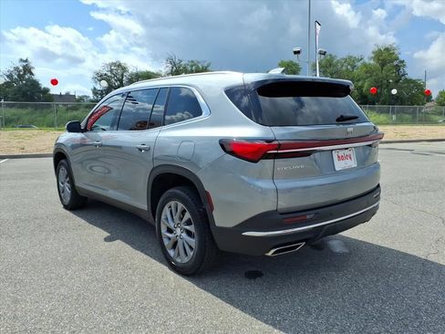 Used 2025 Buick Enclave Preferred FWD image 7