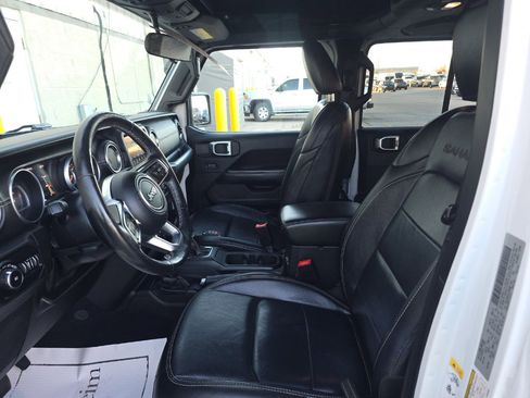 Used 2018 Jeep Wrangler Unlimited Sahara w/ Cold Weather Group image 10