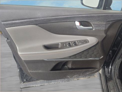 Used 2019 Hyundai Santa Fe Limited image 10