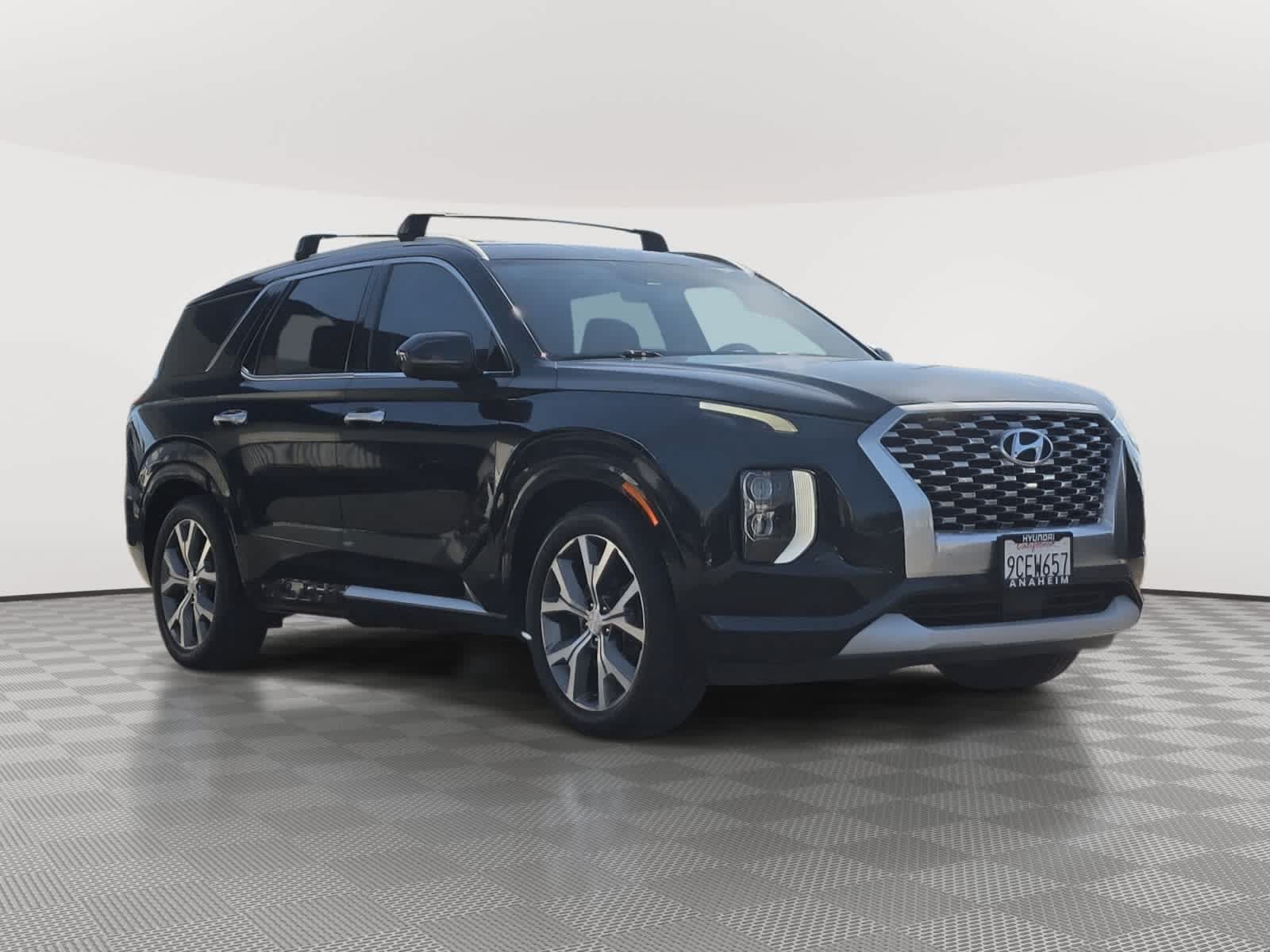 Used 2021 Hyundai Palisade Limited w/ Cargo Package FWD image 3