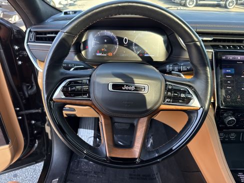 Used 2021 Jeep Grand Cherokee L Summit AWD/4WD image 18