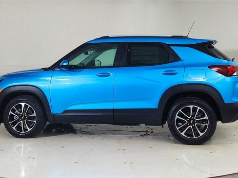 New 2026 Chevrolet TrailBlazer LT w/ LT Cold Weather Package FWD image 4