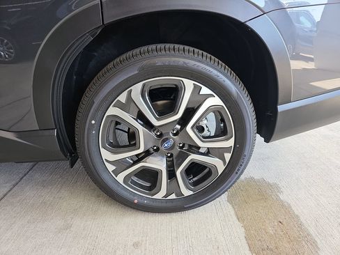 Used 2025 Subaru Ascent Limited AWD/4WD image 37