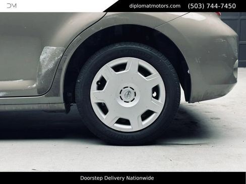 Used 2012 Scion xB FWD image 37