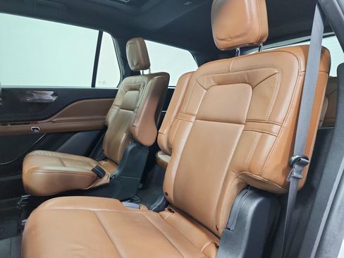 Used 2023 Lincoln Aviator Reserve w/ Elements Package Plus AWD/4WD image 11
