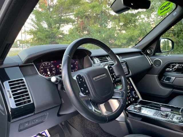 Used 2018 Land Rover Range Rover Supercharged AWD/4WD image 9