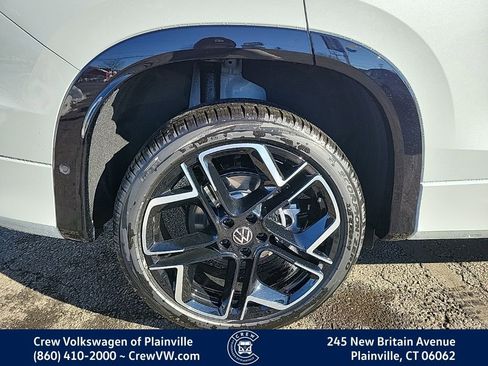 New 2026 Volkswagen Tiguan SEL R-Line image 18