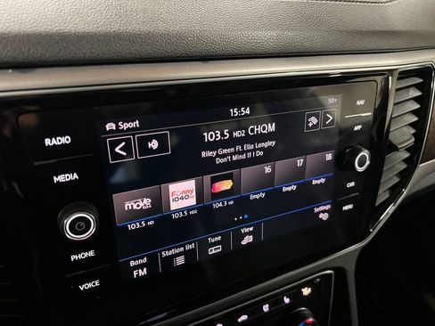 Used 2018 Volkswagen Atlas SEL Premium image 34