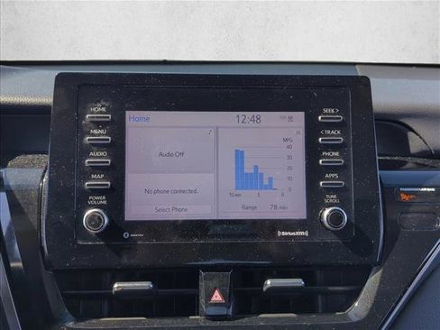 Used 2022 Toyota Camry SE image 17