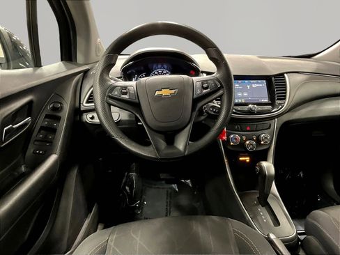 Used 2019 Chevrolet Trax LT FWD image 8