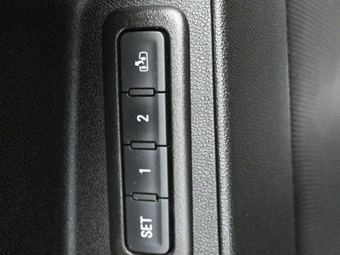 Used 2019 Chevrolet Equinox Premier image 20