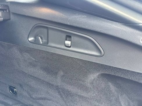 Used 2019 Mercedes-Benz GLC 300 4MATIC Coupe image 51