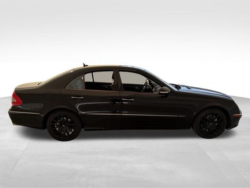 Used 2008 Mercedes-Benz E 350 4MATIC Sedan image 4