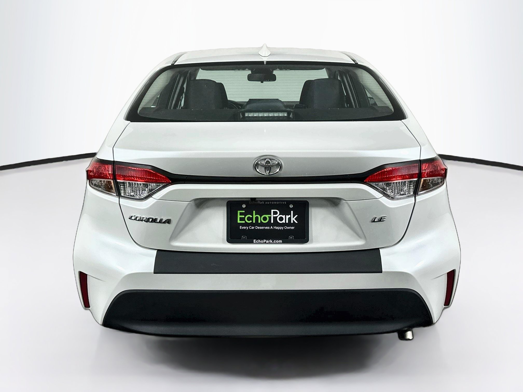 Used 2025 Toyota Corolla LE FWD image 7