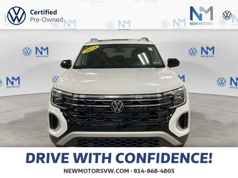 Certified 2024 Volkswagen Atlas Peak Edition SE image 8