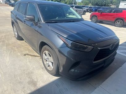 Used 2023 Toyota Highlander L