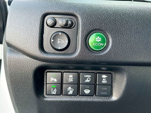 Used 2025 Honda Ridgeline Black Edition image 10