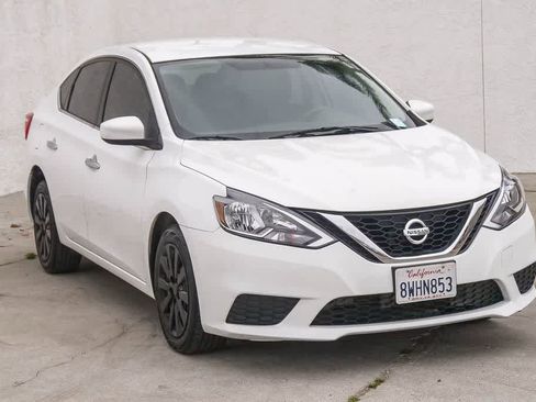 Used 2016 Nissan Sentra SV FWD image 3