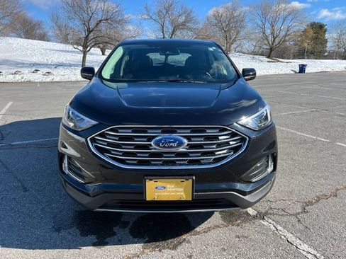 Certified 2022 Ford Edge SEL w/ Convenience Package image 3