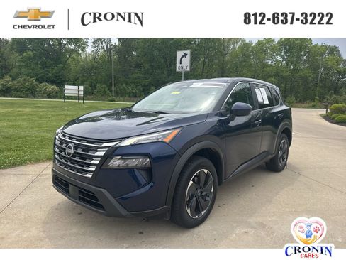 Used 2024 Nissan Rogue SV AWD/4WD image 1