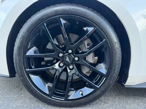 Used 2017 Ford Mustang GT Premium w/ Equipment Group 401A RWD image 23