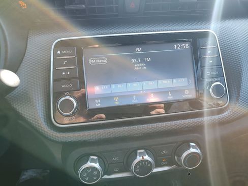 Used 2019 Nissan Kicks S w/ Exterior Package image 17