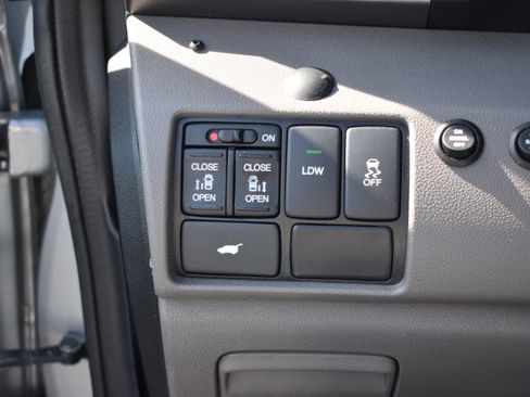 Used 2016 Honda Odyssey EX-L image 16