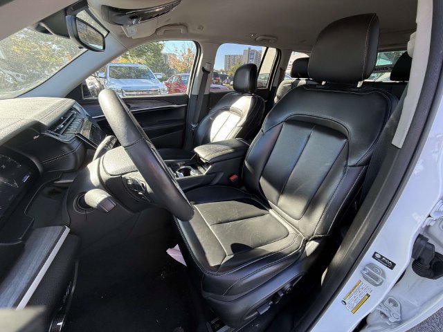 Used 2023 Jeep Grand Cherokee Limited w/ Black Appearance Package AWD/4WD image 21