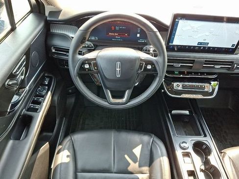 Certified 2023 Lincoln Corsair AWD w/ Equipment Group 101A image 11