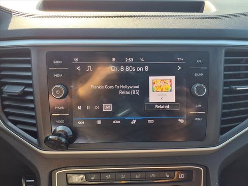 Used 2021 Volkswagen Atlas Cross Sport SE w/ Panoramic Sunroof Package image 16