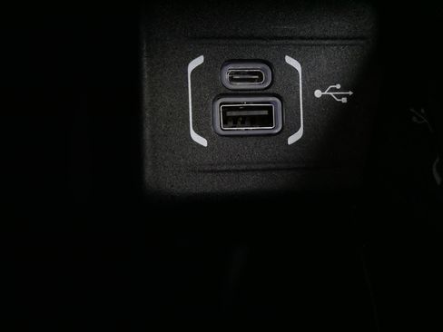 Used 2024 Jeep Compass Limited image 30