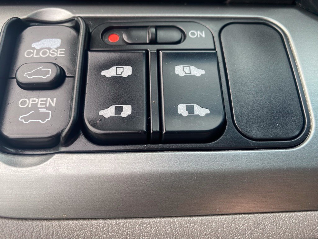 Used 2010 Honda Odyssey EX-L image 18