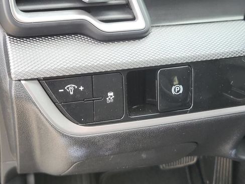 Used 2023 Kia Sportage LX FWD image 19