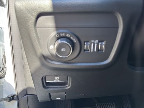 New 2025 Jeep Grand Cherokee L Limited w/ Luxury Tech Group II image 25