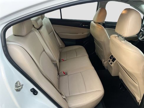 Used 2017 Subaru Legacy 2.5i Limited image 29