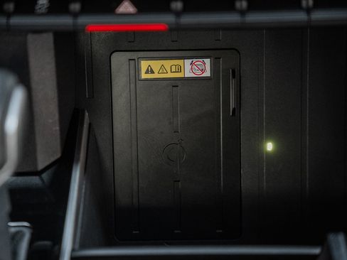 Used 2023 Toyota Tundra Platinum image 30