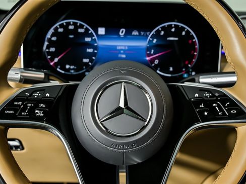 Used 2023 Mercedes-Benz Maybach S 680 4MATIC image 29