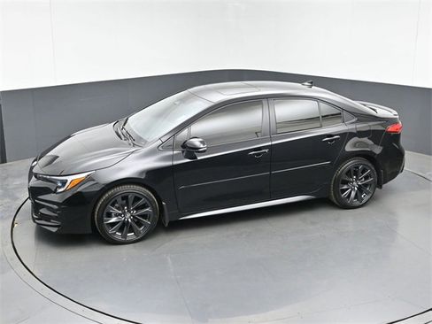 Used 2024 Toyota Corolla SE w/ SE Premium Package image 36