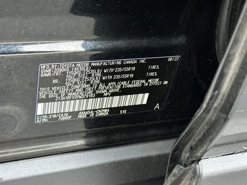 Used 2023 Toyota RAV4 XLE Premium image 33