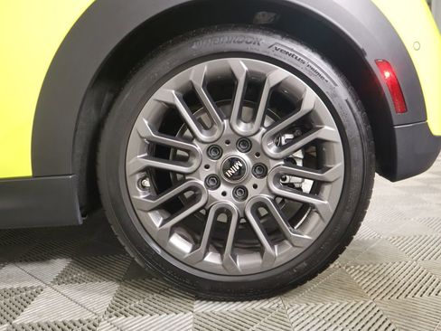 Certified 2025 MINI Cooper S image 29