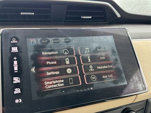 Used 2018 Honda Clarity Touring image 23