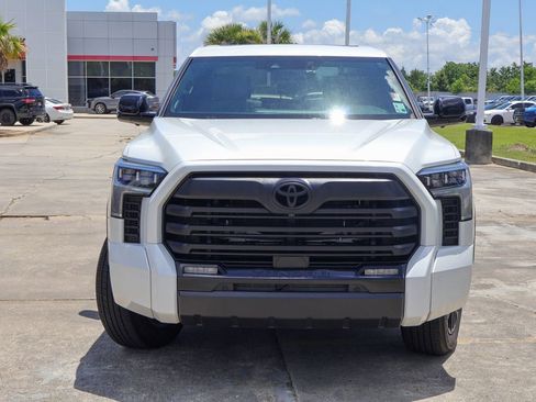 Used 2025 Toyota Tundra Limited AWD/4WD image 24